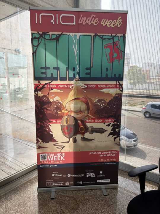 El roll-up con el cartel de la primera edición de Extrejam